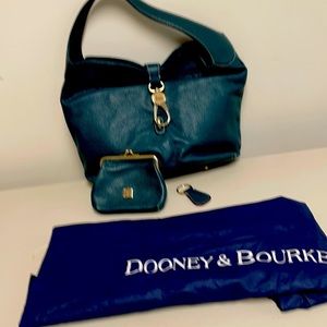 Dooney & Bourne Hobo Pebble leather Bag w/wallet